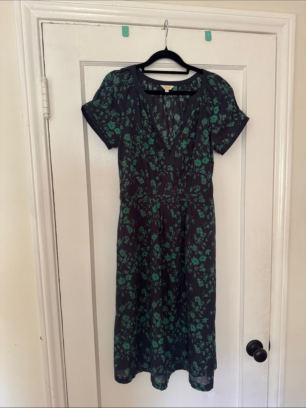 Layla navy and Green Floral Short-Sleeve Midi